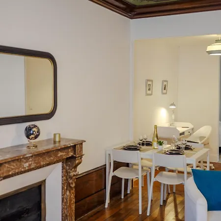 Le Berbisey Centre Apartment *